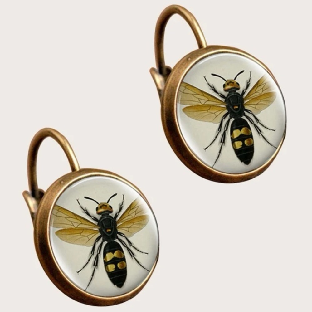 Vintage Inspired Bee Earrings.